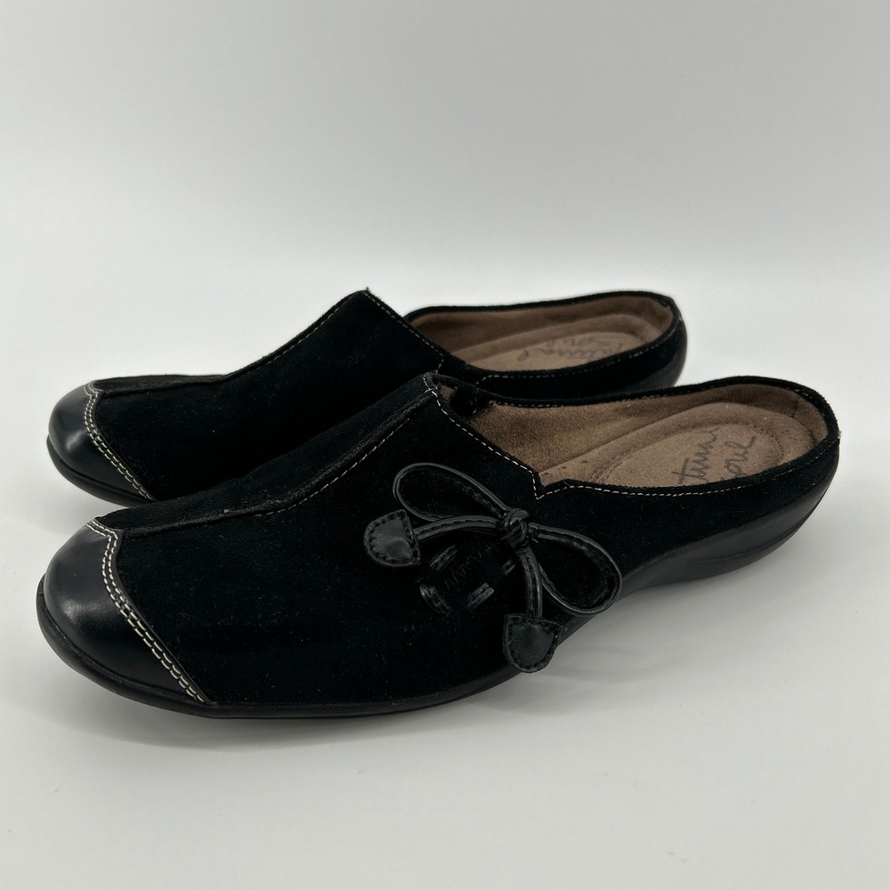 Natural Soul Naturalizer Black Suede Fanner Mules Bow Accent Comfort Clogs 7.5M